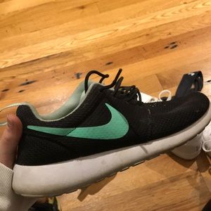 Women’s Nike Roshe Runs